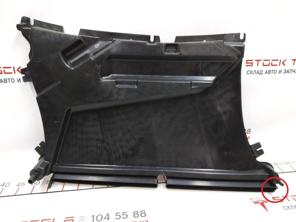 14 Dyfuzor wlotu powietrza do uszkodzonego filtra Tesla model S REST 1060466-00-С